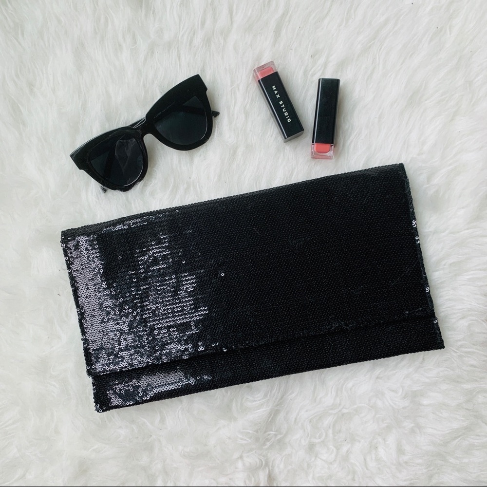 NWT {Forever 21} Black Sequin Clutch